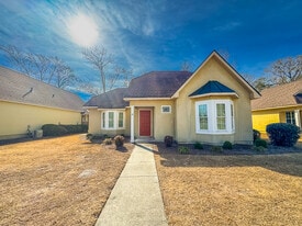 8 Clayton Ln in Statesboro, GA - Building Photo