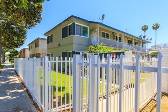 319 N Rose St in Anaheim, CA - Foto de edificio - Building Photo