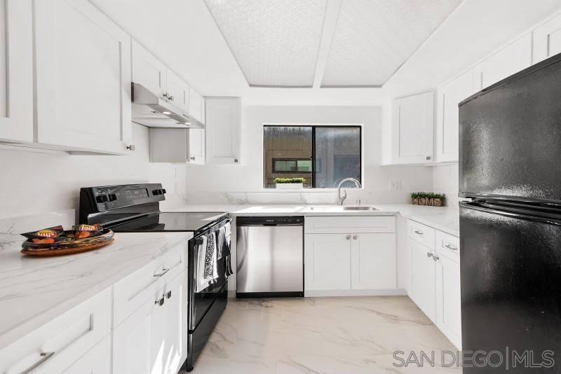 5170 Clairemont Mesa Blvd in San Diego, CA - Building Photo