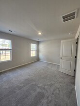 818 Powder Br Dr in Reidville, SC - Building Photo - Building Photo