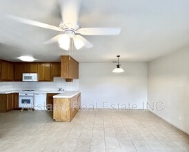 415 N Walnut Ave in Manteca, CA - Building Photo - Building Photo