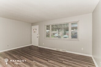 5326 Delhill Dr in Cincinnati, OH - Building Photo - Building Photo