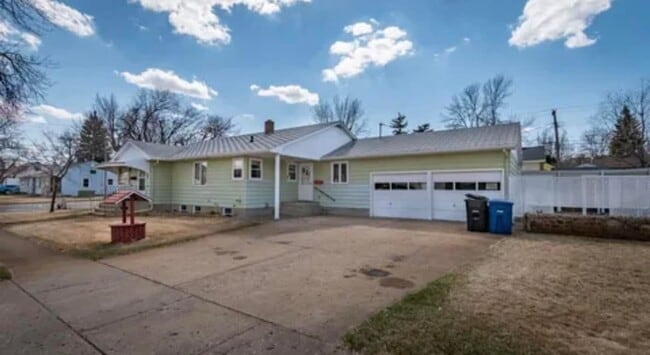 property at 905 Park Ave