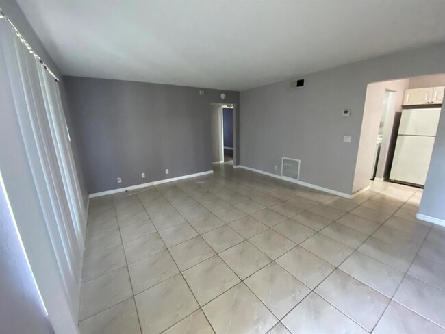 4947 Sable Pine Cir, Unit A1 in West Palm Beach, FL - Building Photo - Building Photo