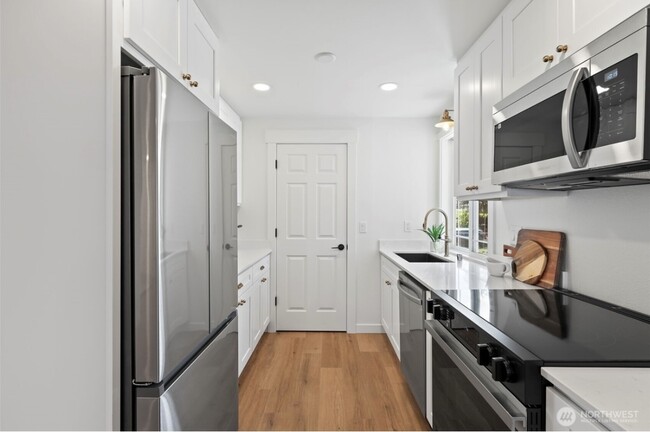 property at 3009 Heath Ct