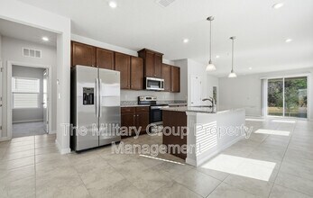 11351 Streamsong Dr in Jacksonville, FL - Building Photo - Building Photo