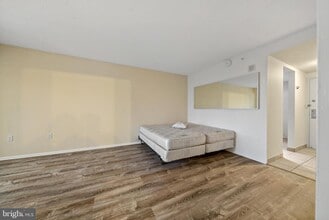 2001 Hamilton St in Philadelphia, PA - Building Photo - Building Photo