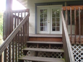 740 N Forest St in Bellingham, WA - Building Photo