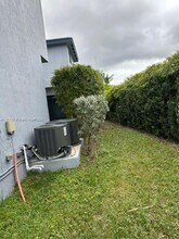 8775 NW 159th St in Miami Lakes, FL - Building Photo - Building Photo