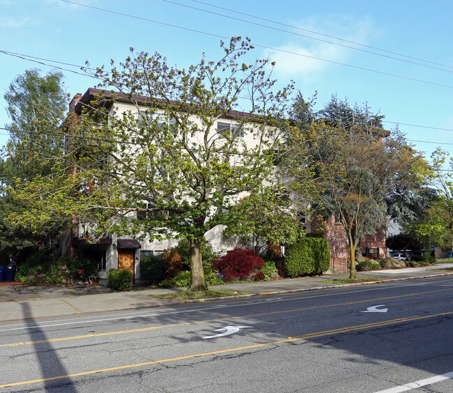 Scandia Gardens Apartments in Seattle, WA - Building Photo - Building Photo