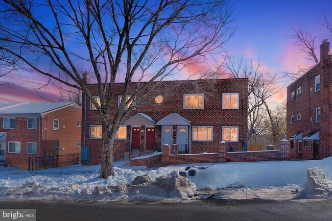 property at 146 Joliet St