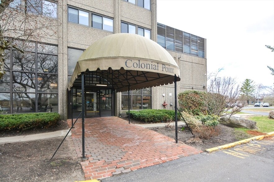 95 Audubon Rd, Unit 212 in Wakefield, MA - Building Photo
