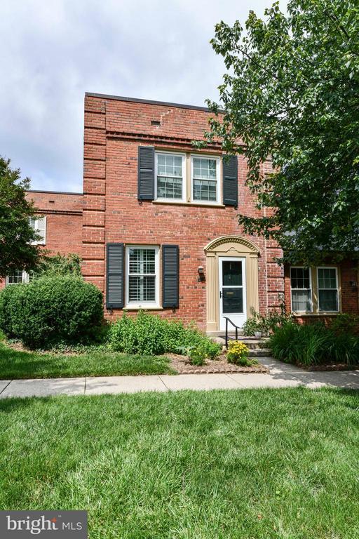 1510 S Edgewood St in Arlington, VA - Building Photo - Building Photo