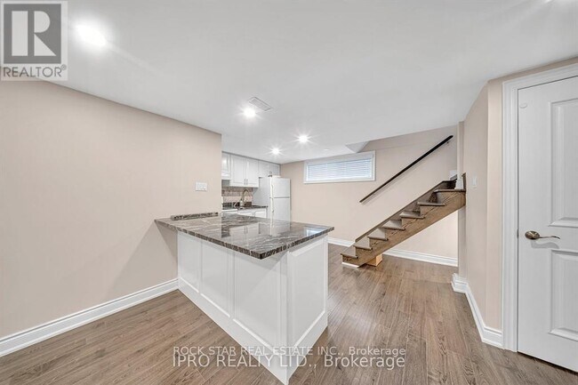 126 W 26th St in Hamilton, ON - Building Photo - Building Photo