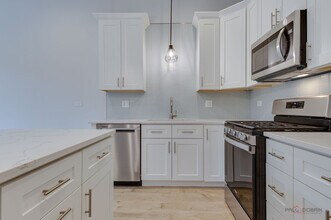 1746 N California Ave, Unit # 02 in Chicago, IL - Building Photo - Building Photo