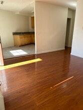 1285 Vin Scully Ave, Unit 5 in Los Angeles, CA - Building Photo - Building Photo