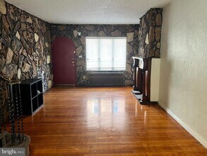 2408 S Sartain St in Philadelphia, PA - Building Photo - Building Photo