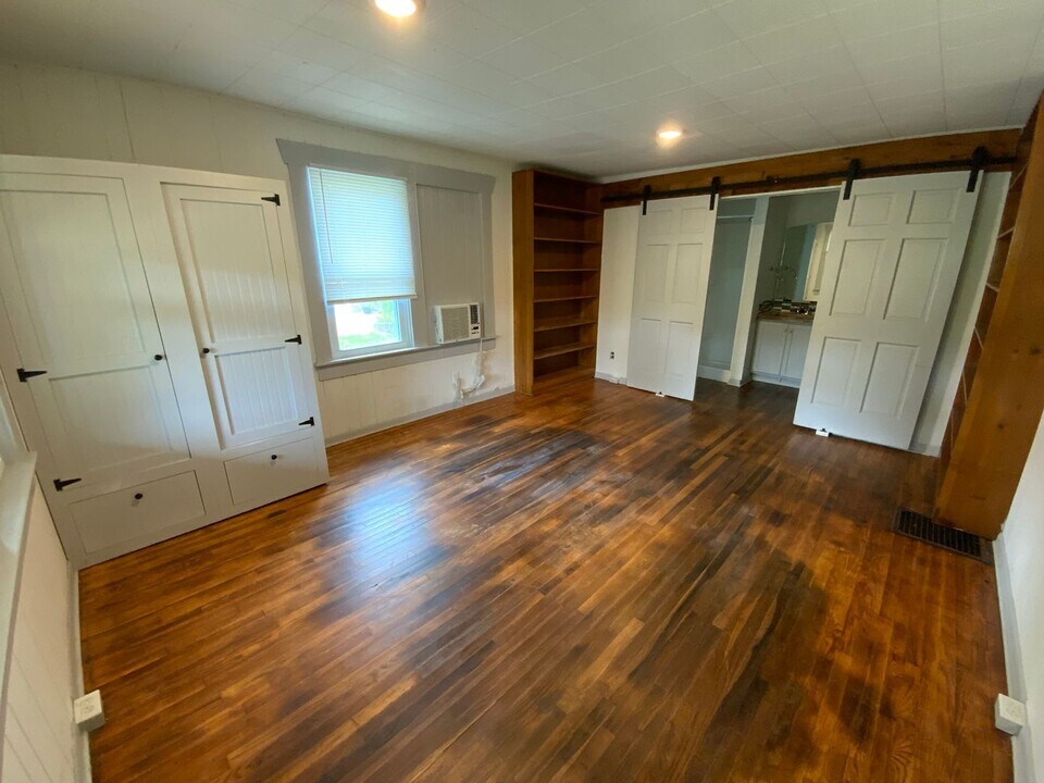 1311 W Ash St-Unit -House in Columbia, MO - Building Photo