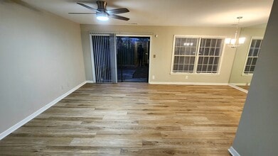 2409 Farmstead Cir in Smyrna, GA - Building Photo - Building Photo