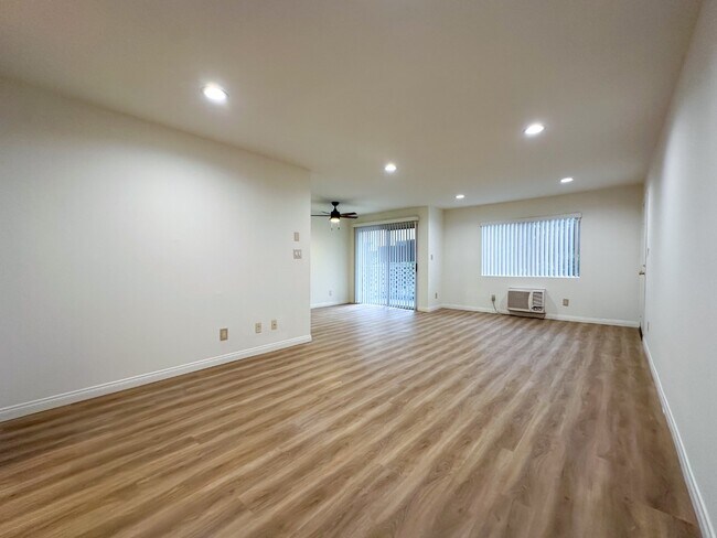 10140 Mountair Ave in Los Angeles, CA - Building Photo - Building Photo