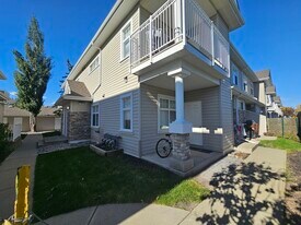 1179 Summerside Dr SW in Edmonton, AB - Building Photo
