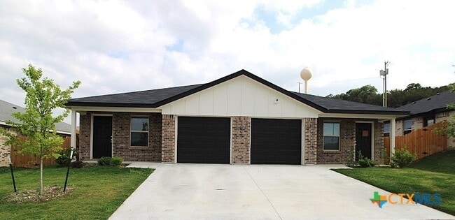 property at 106 Lost Trl