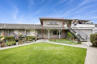 16721 Bartlett Ln in Huntington Beach, CA - Building Photo