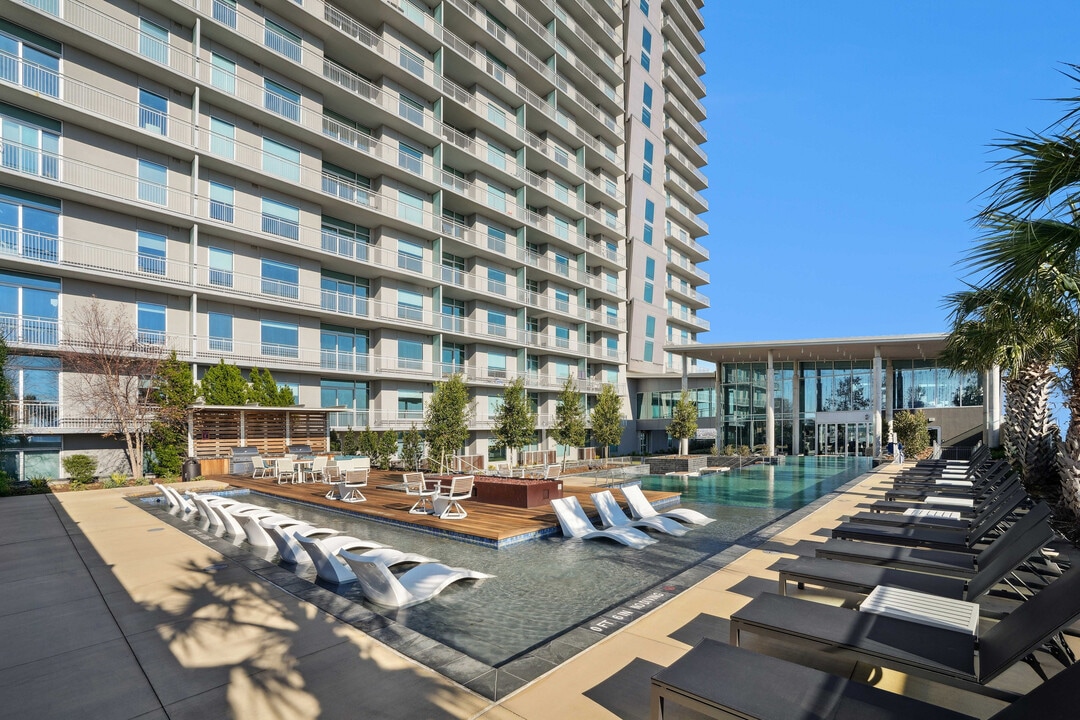 Luminary Residences in Houston, TX - Building Photo