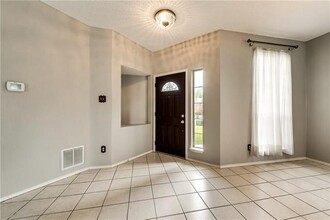 6805 Hickory Creek in Plano, TX - Building Photo - Building Photo