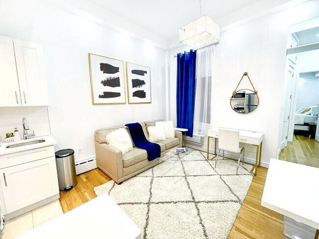 151 E 62nd St in New York, NY - Building Photo - Building Photo