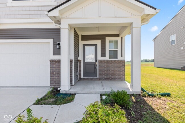 269 Switchgrass Ln in New Whiteland, IN - Building Photo - Building Photo