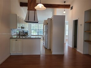 10520 Buttonwood Ave in Pembroke Pines, FL - Building Photo - Building Photo