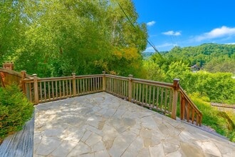 34 Sunrise Ave in Mill Valley, CA - Foto de edificio - Building Photo