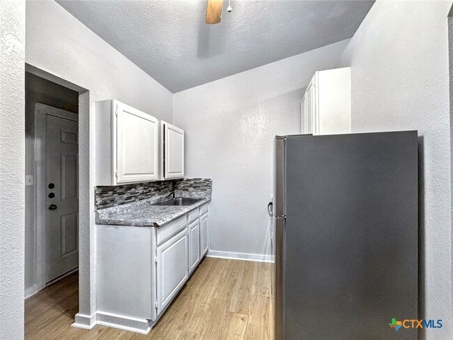 property at 1108 W McCarty Ln