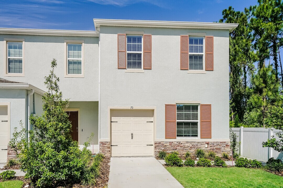 70 Calle Grande St in Ormond Beach, FL - Building Photo