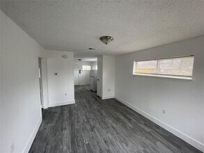 7808 Glass St in Houston, TX - Building Photo - Building Photo