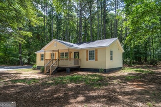 3080 Meadow Trail in Loganville, GA - Foto de edificio - Building Photo