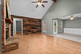 6 S Pineplank Ct in Spring, TX - Building Photo - Building Photo