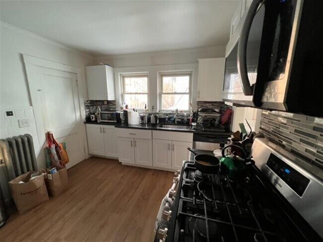 6 Endicott Ave in Somerville, MA - Building Photo - Building Photo