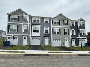 Terraces at Shepherdstown in Mechanicsburg, PA - Building Photo - Primary Photo