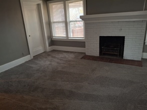 574 W Goldengate St in Detroit, MI - Foto de edificio - Building Photo