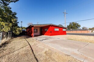 4402 44th St in Lubbock, TX - Building Photo