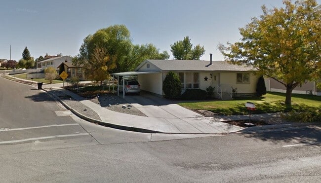 property at 1378 Sagewood Rd