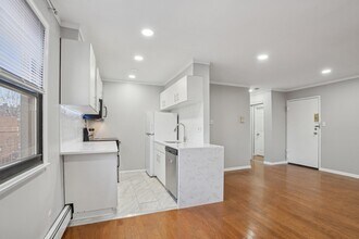 56 68th St in Guttenberg, NJ - Building Photo - Building Photo