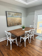 728 Meadow Ln in Bryan, TX - Foto de edificio - Building Photo