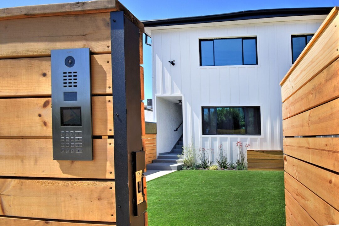3412 Bellevue Ave in Los Angeles, CA - Building Photo