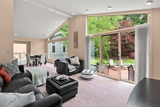 32 Countryside Rd in Newton, MA - Building Photo - Building Photo