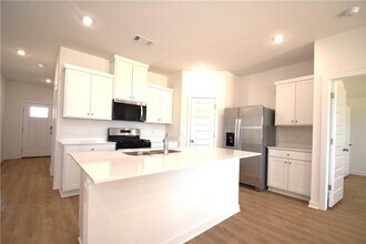 568 Colorado St in Farmington, AR - Building Photo - Building Photo