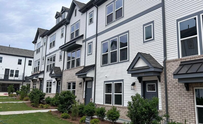 1420 Blanche St in Charlotte, NC - Foto de edificio