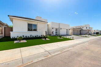 12469 N 93rd Way in Scottsdale, AZ - Building Photo - Building Photo